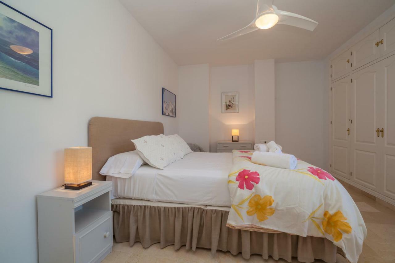 El Mirador De Bermuda Beach Apartment เอสเตโปนา ภายนอก รูปภาพ